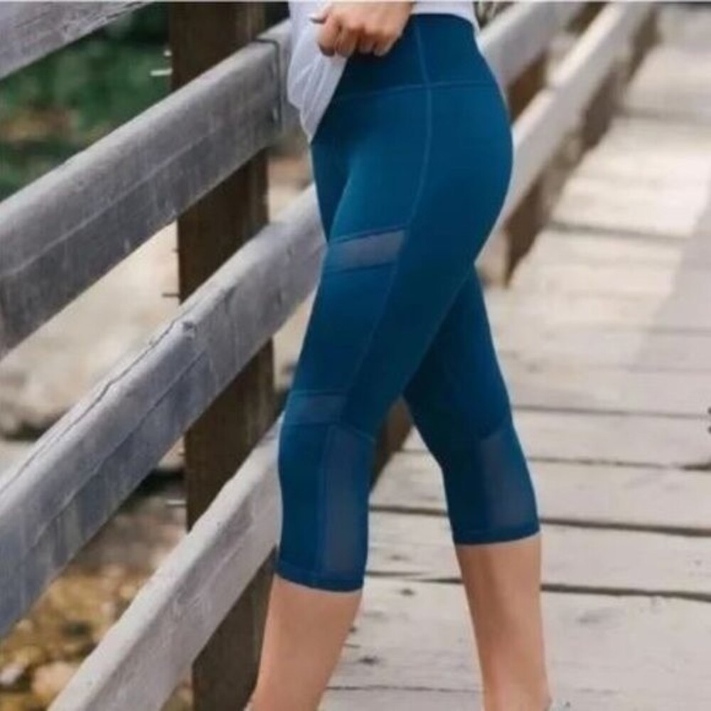 Zyia Corsair Brilliant Mesh High Rise Crop Capri Leggings Teal Blue Size 6-8